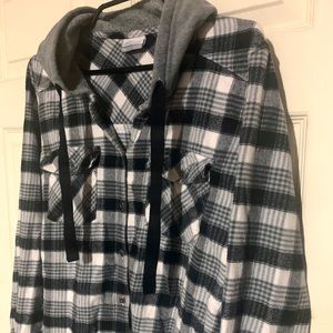 Columbia hooded flannel in black and white